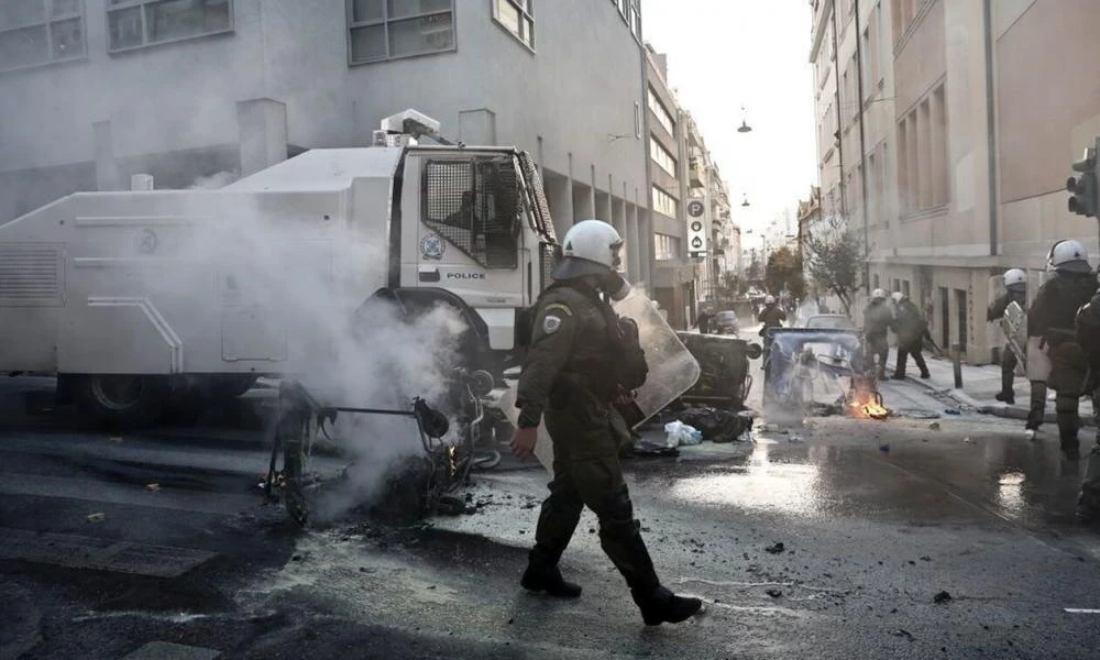 Τραυματίστηκε αστυνομικός στα επεισόδια στο κέντρο της Αθήνας